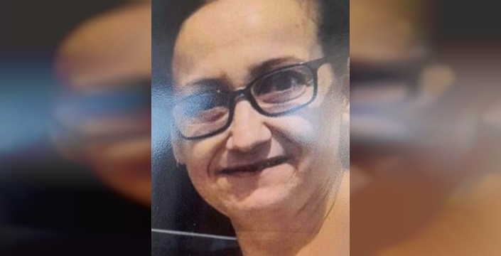 İzmir’de ölü bulunan anne ve kızı, gözyaşlarıyla toprağa verildi