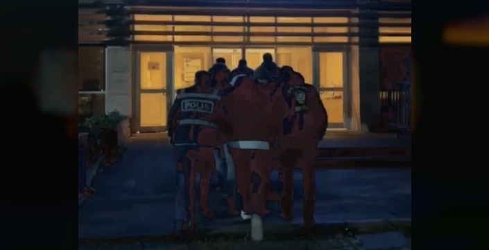 İzmir'de Ruhsatsız Silah Operasyonu: 4 Kişi Gözaltına Alındı