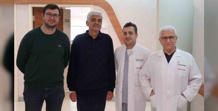 İzmir'de safra yolu tıkanıklığına çığır açan müdahale