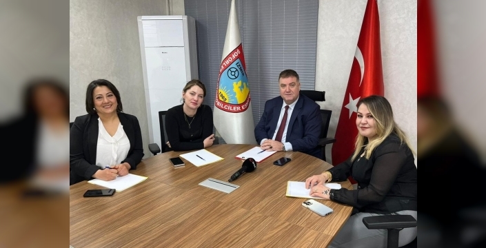 İzmir'de tarihi adım: Şoförler Odası'ndan Türkiye'de bir ilk 'Kadın Komisyonu' kuruldu