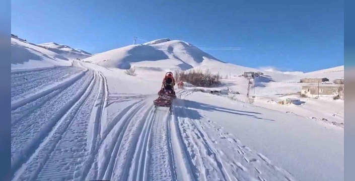 Jandarma JAK timleri Erzurum'da kalp krizi geçiren vatandaşı kurtardı