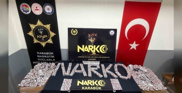 Karabük'te nefes kesen operasyon: 52 bin uyuşturucu hap ve kokain ele geçirildi, 3 kişi tutuklandı