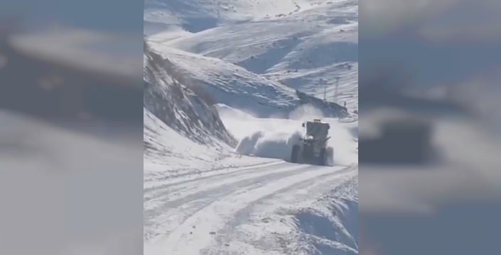 Kars'ta köy yolları, 1000 saatlik çalışmayla açıldı