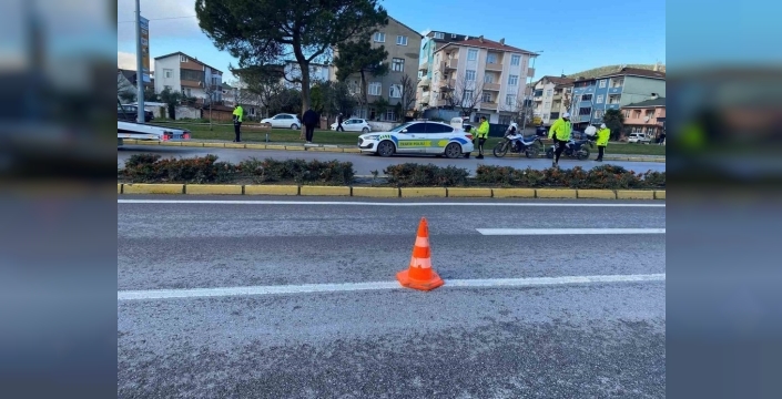 Kocaeli'de kaçış dramı: Motosikletli polise çarptı, yaralı polis hastaneye kaldırıldı
