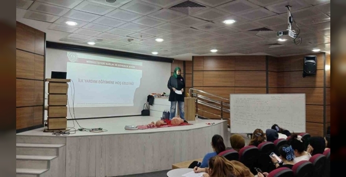 Koçarlı KYK Yurdu'nda öğrencilere ilk yardım eğitimi verildi