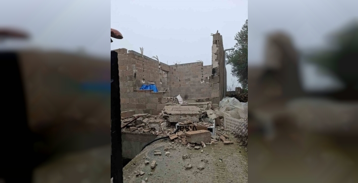 Köşk'te fırtına çatıları uçurdu, duvarları yıktı
