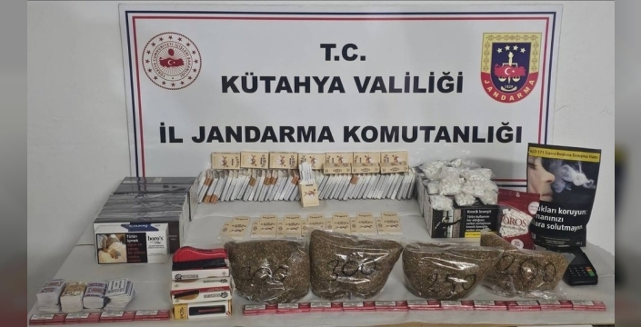 Kütahya'da jandarma kaçak tütün operasyonuyla büyük bir vurgunu engelledi