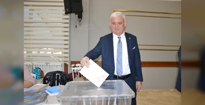 Manisa'da 23 yıllık başkanlık dönemi sona erdi