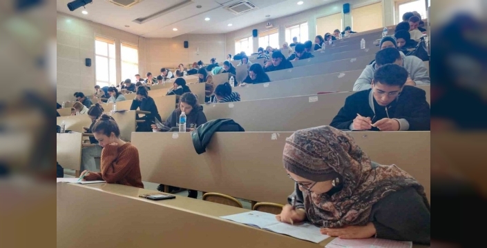 Manisa'da MSÜ adaylarına gerçek sınav deneyimi sunuldu