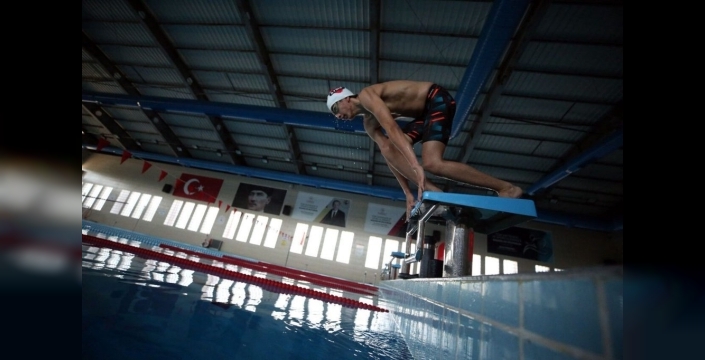 Milli yüzücü Yaman Rüzgar Kızılet, Aydın Büyükşehir Belediyespor'da!
