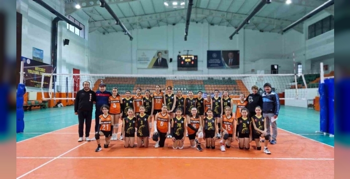 Minik voleybolcular, Köyceğiz'de dostluk maçlarıyla buluştu