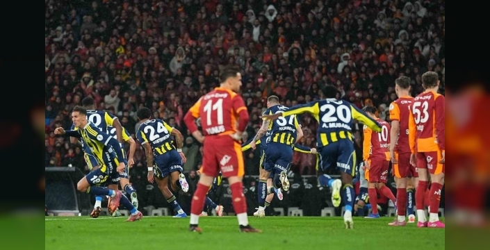 Oosterwolde, sezonun ilk golünü Galatasaray'a atarak Fenerbahçe'ye Süper Kupa'yı getirdi