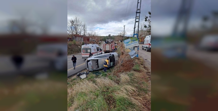 Osmaniye'de trafik kazası: Kontrolden çıkan otomobil devrildi, sürücü yaralandı