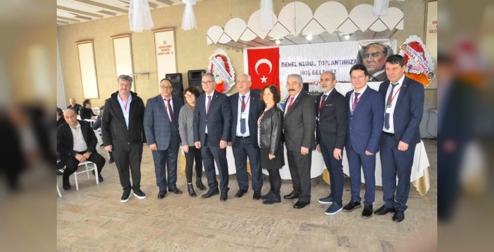 Salihli'de 30 yıllık başkan, tam destekle güven tazeledi