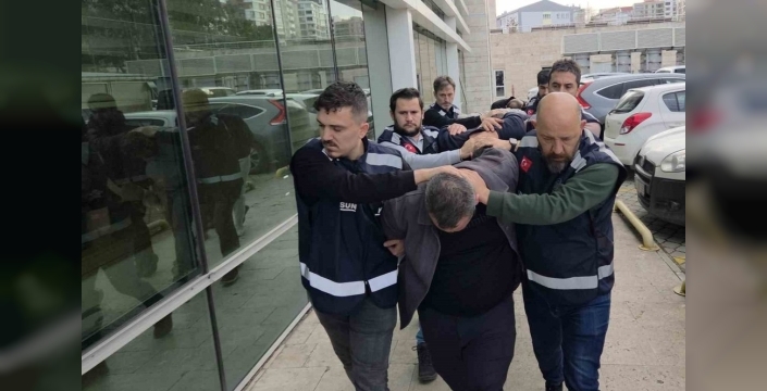 Samsun'da silahlı tehdit ve zorla para alma iddiası: 4 şüpheli adliyede