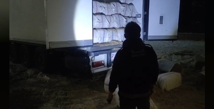 Şanlıurfa'da dudak uçuklatan operasyon: 15 milyon TL'lik kaçak sigara yakalandı!