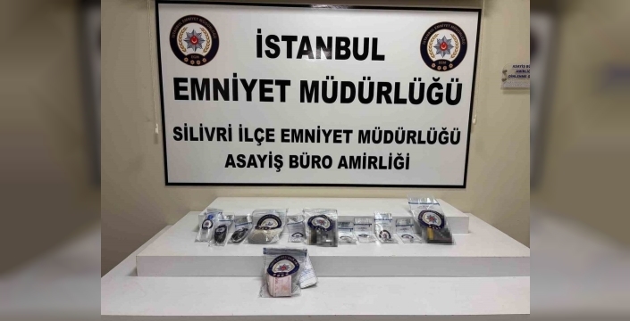 Silivri'de uyuşturucu operasyonu: Bonzai ve yüklü miktarda para ele geçirildi