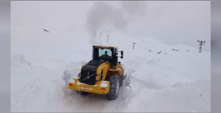 Şırnak'ta 30 köy yolu çığ tehlikesi nedeniyle ulaşıma kapalı: Ekipler seferber oldu