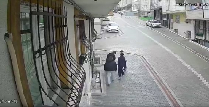 Sokakta buldukları çantadan 2 bin TL aldılar, sosyal medyada görünce vicdanları sızladı