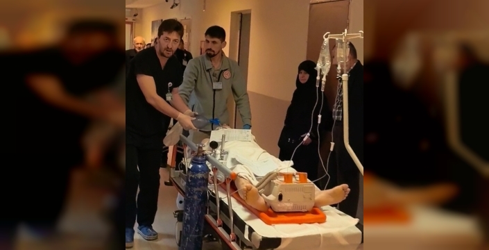 Tekstil işçisi makineden düştü, hayatı tehlikede!