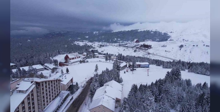 Uludağ'da sömestr coşkusu: Oteller yüzde 90 dolu, gecelik fiyatlar dudak uçuklatıyor!