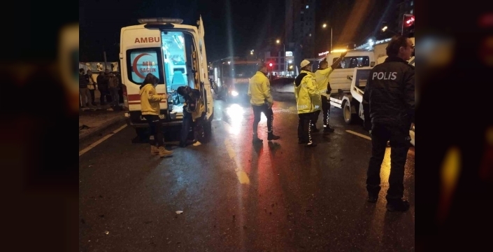 Ümraniye'de kan donduran kaza: 3 yaralı, 2'si ağır durumda