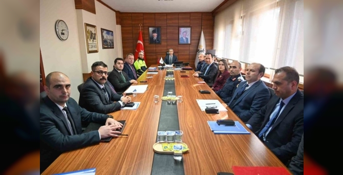 Uşak'ta güvenlik toplantısı: Huzur için iş birliği vurgusu