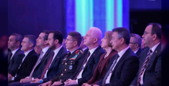 Vali Gül'ün yürek ısıtan hedefi: 100 bin çocuğa okulda sıcak yemek