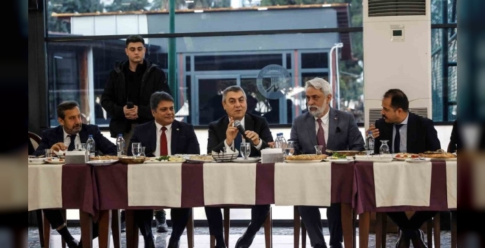 Vali Toros: Mersin, potansiyeliyle parlayan bir şehir