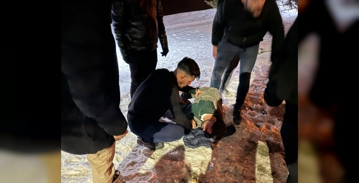 Van'da kamyonet devrildi: Sürücü yaralandı