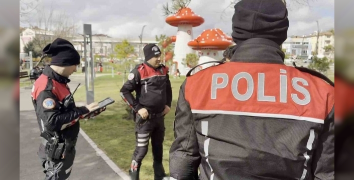 Aksaray'da parklarda güvenlik denetimleri sürüyor