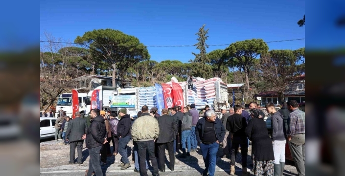 Aydın Büyükşehir, üreticilere yem desteğine devam ediyor