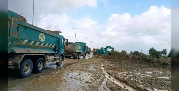 Aydın'da Menderes Nehri taştı, ekipler teyakkuzda!
