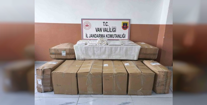 Başkale'de dev kaçakçılık operasyonu: Milyonluk bijuteri malzemesi yakalandı