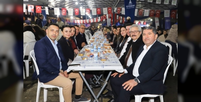 Bayındır'da Ramazan ruhu: Birlik ve beraberlik iftar sofrasında buluştu