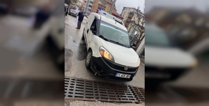 Bilecik'te korkunç kaza: Hafif ticari araç ile motosiklet çarpıştı, 1 kişi ağır yaralandı