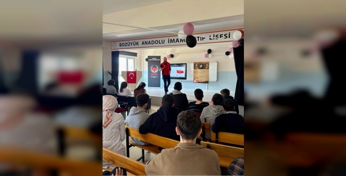 Bilecik'te öğrencilere güvenli internet ve terör eğitimi verildi