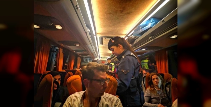 Bilecik'te şafak operasyonu: Araması olan 10 kişi yakalandı