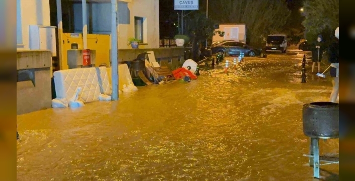 Bodrum'da sel felaketi: Evler ve iş yerleri sular altında kaldı