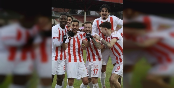 Boluspor, Hatayspor'u 3-1 mağlup ederek sahasında coşku yaşattı
