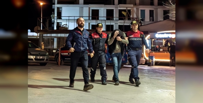 Bursa'da evde uyuşturucu üretim tesisine jandarma baskını!