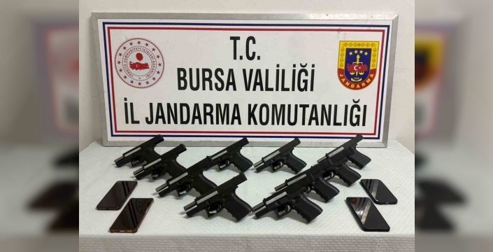Bursa'da jandarmadan ruhsatsız silah operasyonu: 4 kişi tutuklandı
