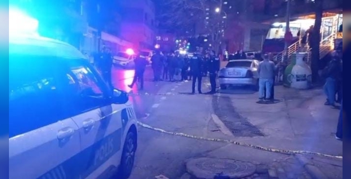 Bursa'da kıraathane önünde silahlı saldırı: İki kişi ağır yaralandı