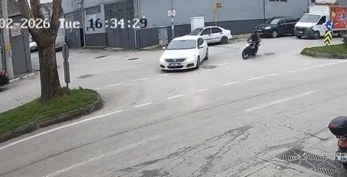 Bursa'da motosiklet kazası: Genç sürücü ölümden döndü