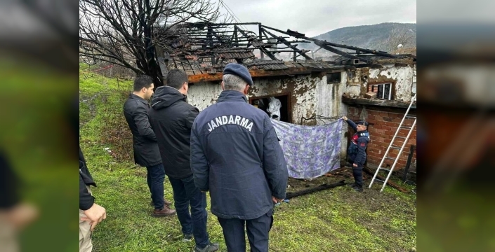 Bursa'da soba yangını, yaşlı çifti hayattan kopardı