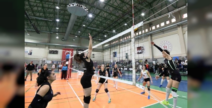 Bursa'nın fethine özel voleybol turnuvası coşkuyla tamamlandı