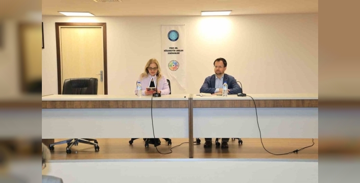 Bursa Uludağ Üniversitesi'nde modern dünyanın kökenleri tartışıldı