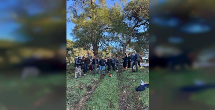 Çanakkale'de köylüler imece usulüyle mezarlık ve çevre temizliği yaptı