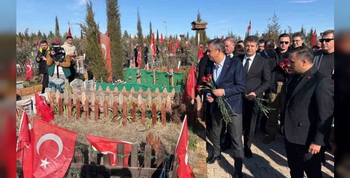 CHP Lideri Özgür Özel, deprem şehitlerini Adıyaman'da andı ve anıt temelini attı