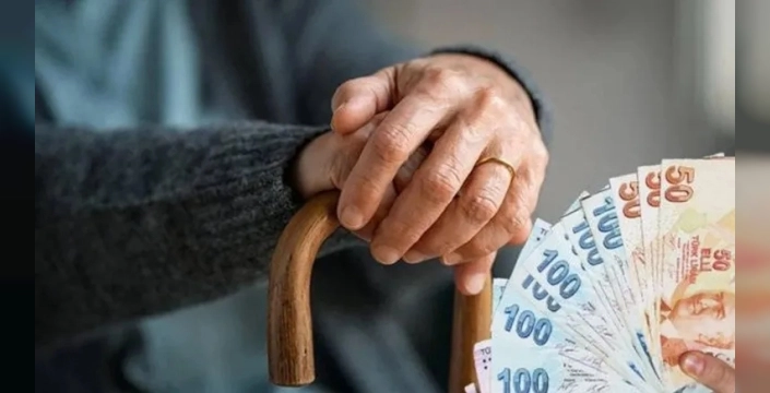 Devrim niteliğinde adım: Yaşlılar için primlerin çoğu devletten, bakım sigortası geliyor!
